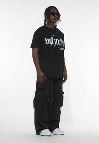 Lost Youth ICON V.7 - Apdrukāts T-krekls - black
