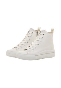 Sneakers alti bianchi in tela con punta tonda, chiusura con lacci e suola in gomma testurizzata. Presentano un logo sulla linguetta e occhielli rinforzati.