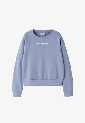 Sweat-shirt bleu clair à col ras du cou avec manches longues et l'inscription "SUNFLOWER" en lettres majuscules blanches sur la poitrine.