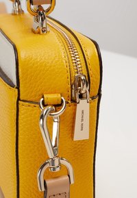MICHAEL Michael Kors Sac à main - yellow