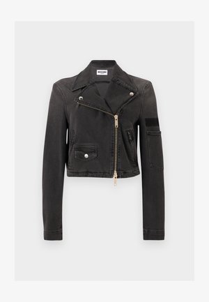 Mustast lõigatud teksast motomudel lühikeste kraetega, asümmeetrilise kuldse tõmblukuga, ees oleva klapiga tasku ja külje tõmblukuga taskuga.