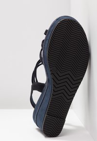 Marco Tozzi Sandali con tacco - dark blue