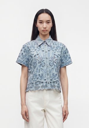 Alice + Olivia, LANE BUTTON DOWN - Πουκαμίσα με κουμπιά - sierra light blue