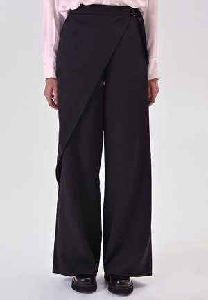 Pantaloni - black