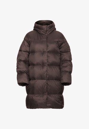 Doudoune marron avec capuche, design matelassé et silhouette surdimensionnée. Fabriquée en matériau lisse et brillant avec un détail de logo.