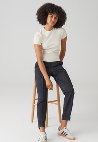 OPUS MELINA REMIX - Chino - coal blue