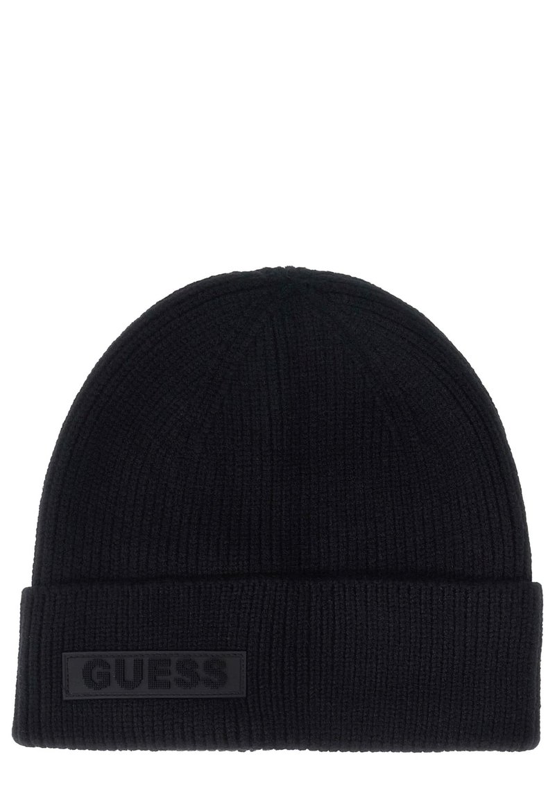 Berretto nero lavorato a maglia con texture a coste, caratterizzato da un risvolto piegato e una toppa rettangolare nera con la scritta "GUESS" in rilievo sulla parte anteriore.