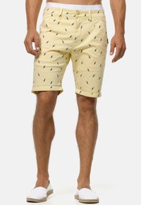 Unselected, pale banana