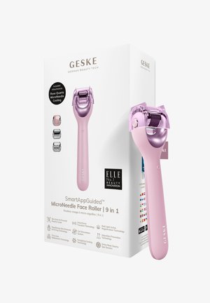 Roze gezichtsroller met een getextureerde rollende kop en een gladde handgreep. Inclusief accessoires. Doos bevat productdetails en logo's.