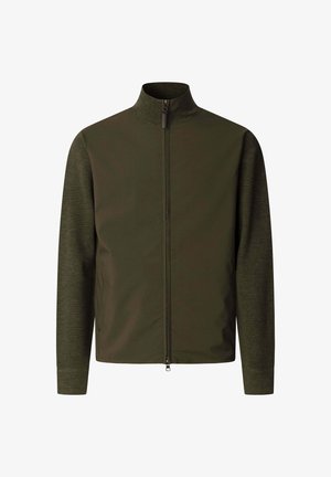 Chaqueta para hombre de color verde oliva oscuro con cremallera, cuello alto y mangas largas, con texturas de telas mixtas en el cuerpo y los brazos.