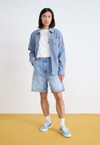 Thumbnail Image 3