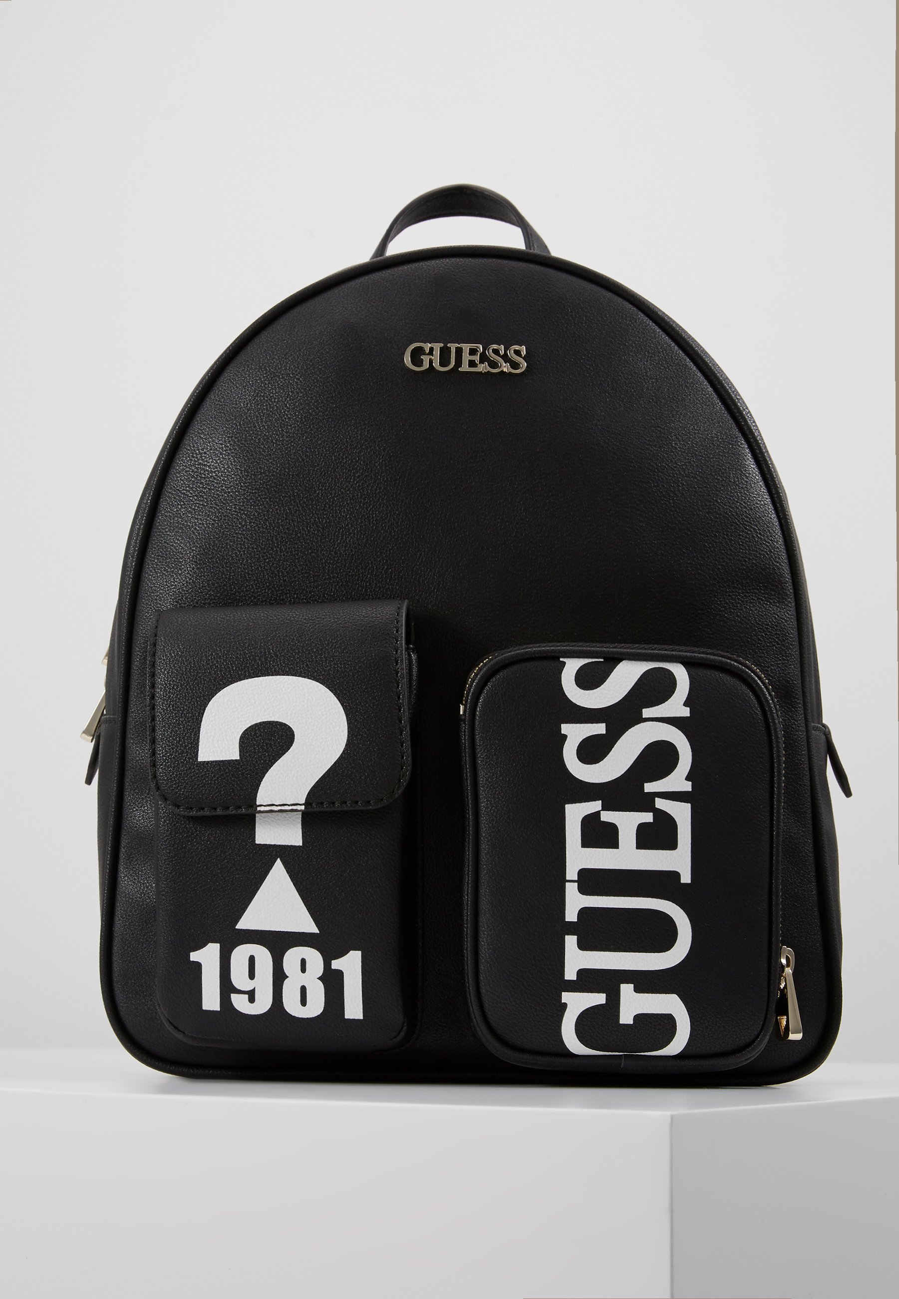 guess urban chic backpack