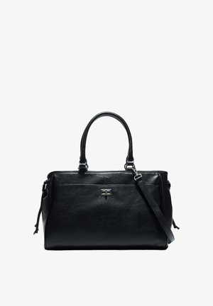 Sac à main en cuir noir avec deux poignées, bandoulière amovible et fermeture à tourniquet argentée sur la poche avant.
