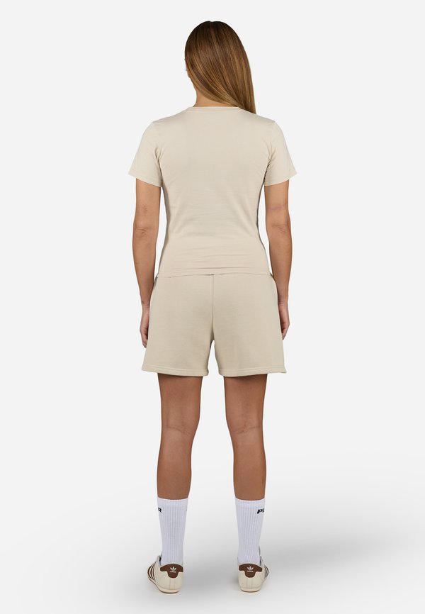 YONA SLIM TEE - Basic T-shirt3