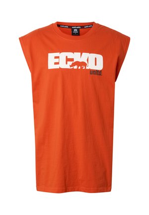 Orange ærmeløs T-shirt med stor hvid "ECKO" tekst og sort "unltd." under, med en bjørnesilhuet inden for teksten.