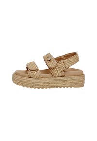 Beige Plattform-Sandalen mit gewebtem Obermaterial, zwei verstellbaren Riemen, runder Zehenpartie und strukturiertem Fußbett. Mit goldfarbenen Hardware-Akzenten.