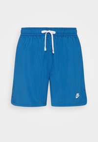 Nike Sportswear M NSW SPE WVN LND FLOW SHORT - Calças de fato de treino - marina blue/white