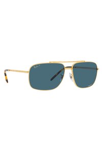 Occhiali da sole in metallo dorato con montatura rettangolare, lenti blu sfumate e aste con texture. Dotati di naselli per una maggiore comodità.
