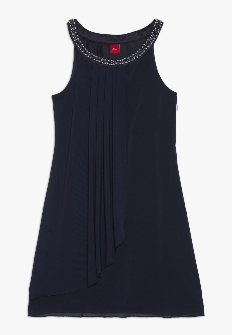 Robe sans manches bleu marine avec un devant plissé, ornée de perles argentées au niveau du col, et d'une texture de tissu lisse et fluide.