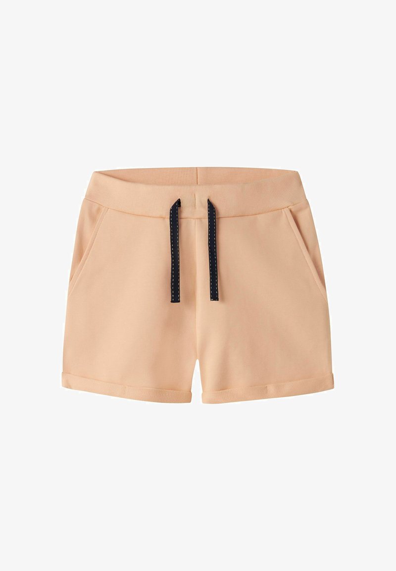 Beige Baumwollshorts mit elastischem Bund und schwarzer Kordel, ausgestattet mit Seitentaschen und hochgekrempelten Saum.
