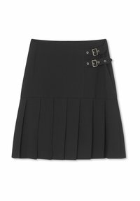 Fustă plisată neagră cu talie înaltă, având două accente cu catarame argintii pe lateral, confecționată dintr-un material neted și structurat.