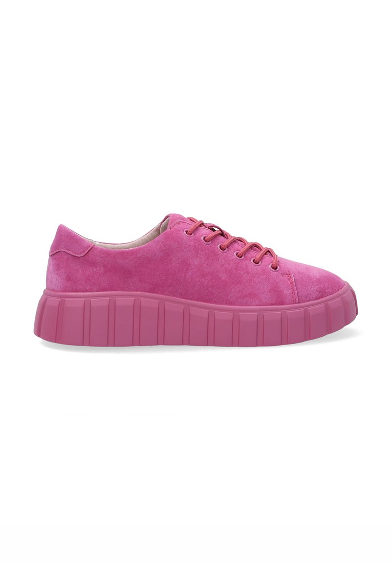 Rosa Wildledersneaker mit runder Zehenpartie, Schnürdesign, gepolstertem Kragen und dickem geripptem Gummisole. Glatte Textur mit tonalen Schnürsenkeln.