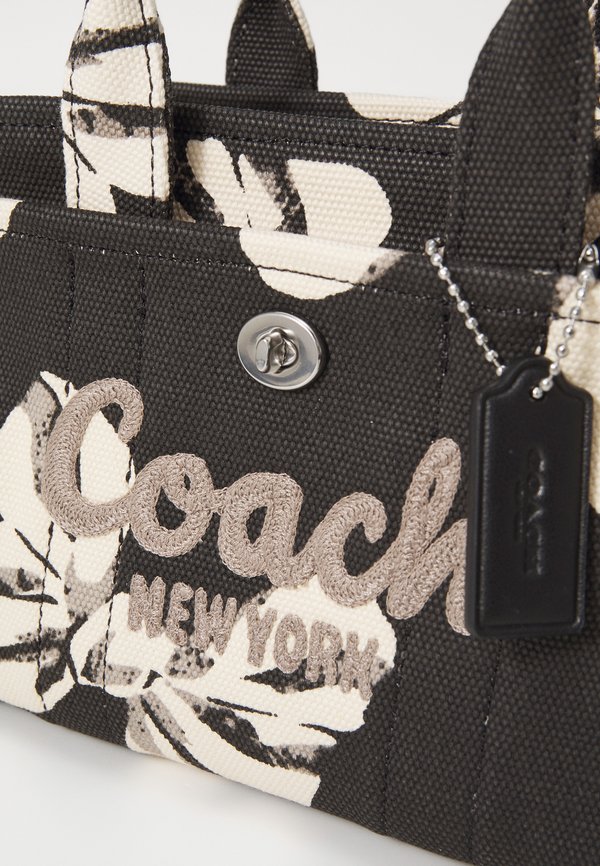 BOW CARGO TOTE  - Cross body bag4