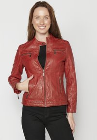 Koroshi Bunda z nepravej kože - rojo red