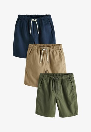 Tre paia di pantaloni corti in blu navy, kaki e verde oliva. Ognuno ha un elastico in vita con cordoncino e tasche laterali.