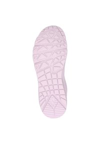 Suela de zapatilla deportiva en goma de color rosa claro con un patrón de agarre texturizado, que presenta elementos triangulares y lineales para tracción y estabilidad.