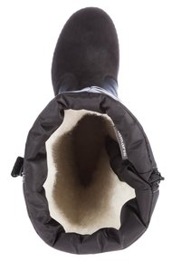 Botte d'hiver noire avec un matériau extérieur texturé, une doublure blanche douce et un haut replié. Une fermeture éclair et une sangle latérale réglable sont visibles.