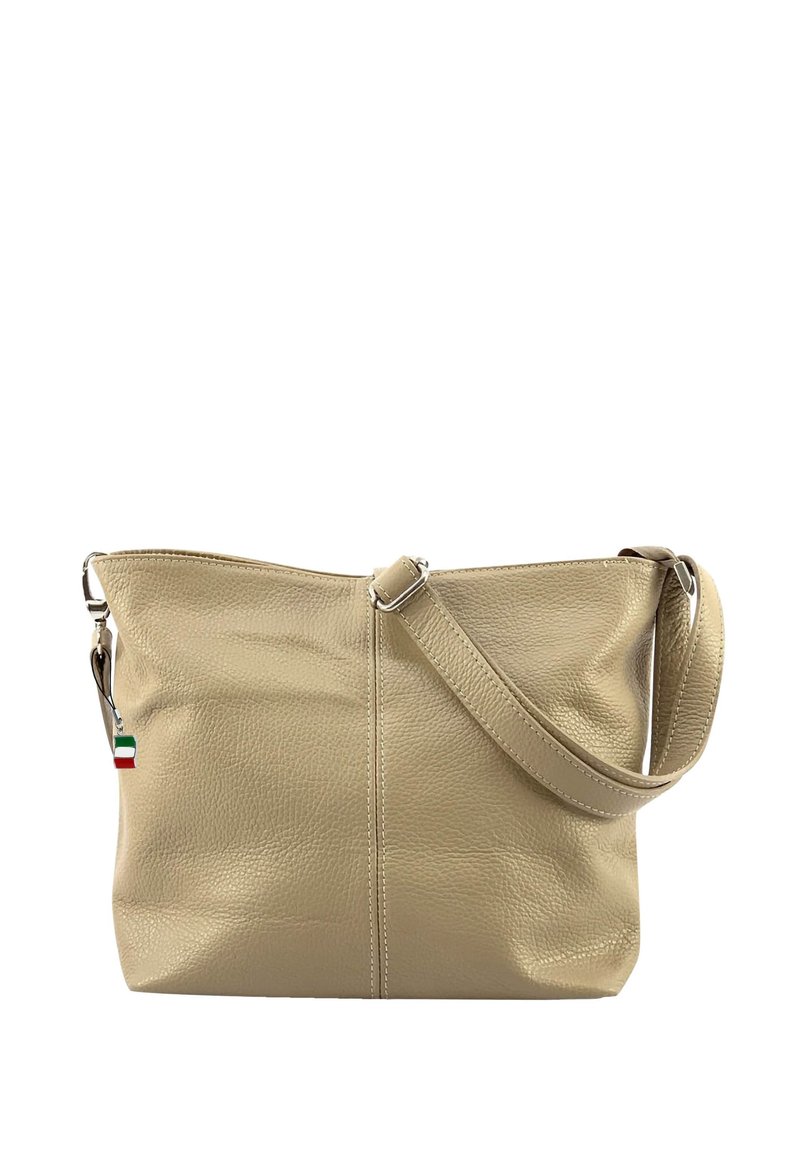 Beige leren handtas met een gestructureerd oppervlak, ritssluiting en verstelbare schouderband. Voorzien van een klein Italiaans vlaggetje als bedeltje aan de zijkant.