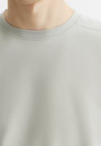 VISTULA - T-shirt basic