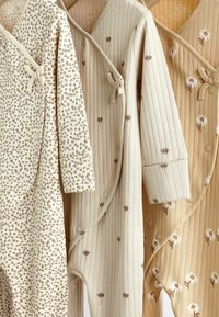 Next 3 PACK - REGULAR FIT - Magamisriided - neutral