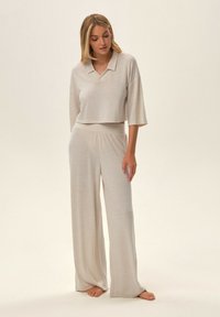 ESOTIQ JEN SET piaskowy