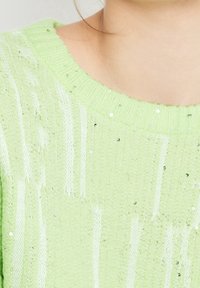 Taifun Maglione - green