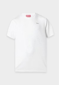 Απλό λευκό κοντομάνικο T-shirt με στρογγυλή λαιμόκοψη, με μικρό λογότυπο Diesel στο στήθος και κόκκινη ετικέτα Diesel στο εσωτερικό του γιακά.