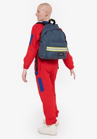 Eastpak PADDED PAK'R - Mochila - geo midnight
