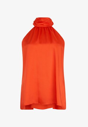 Top a halterneck in seta arancione vivace, con scollatura arricciata e silhouette fluida a linea A, texture liscia con una finitura drappeggiata.