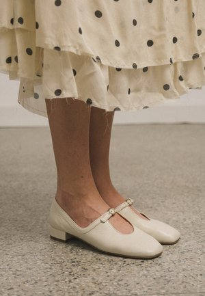 BALAGAN, CIRCA - Ballerinasko m/ rem - cream