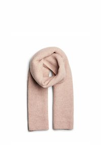 Écharpe côtelée en tricot rose doux, présentant une forme longue et rectangulaire avec des extrémités repliées. Fabriquée à partir d'un matériau chaud et texturé.