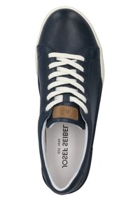 Navy blue leather sneaker with white laces and a beige logo patch on the tongue. Features a textured surface and rubber outsole.