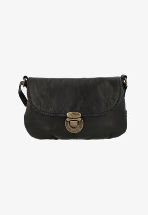 Pochette en cuir noir à la forme arrondie, rabat pliant et fermoir métallique en bronze. Surface texturée, design minimaliste, sangle réglable.