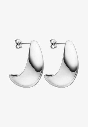 Silberfarbene Ohrringe aus Metall mit Halbmondform, glatter Oberfläche und Steckverschluss-Design, mit polierter Oberfläche und ohne Muster.