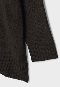 Stradivarius EXPOSED SHOULDER - Trui - brown