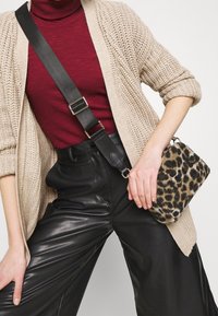 VILA Kofta - off-white