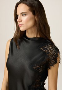 Oltre IN RASO - Top - nero