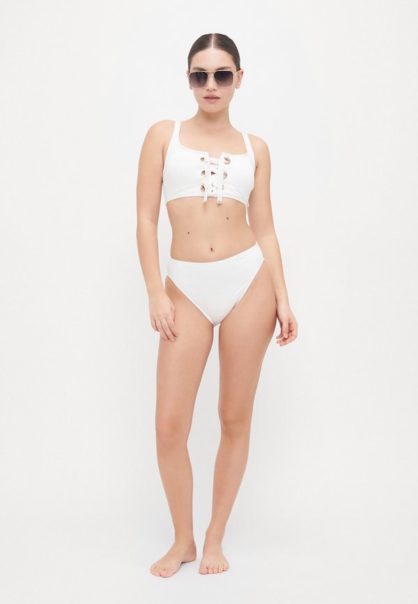 LACE UP - Bikini top4