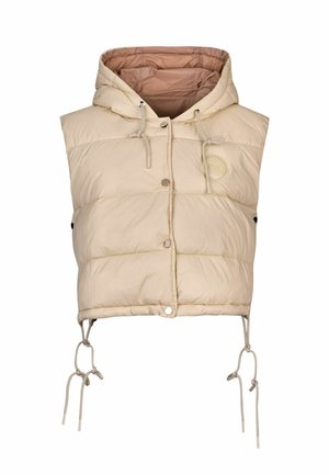 Beżowa bezrękawnikowa kamizelka puchowa z przymocowanym kapturem, przednimi zatrzaskami na zatrzaski, regulowanymi troczkami na dole i kapturze oraz subtelnym wytłoczonym logo na piersi.