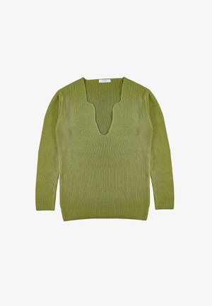 Grüner gerippter Strickpullover mit tiefem V-Ausschnitt und langen Ärmeln. Der Stoff hat eine strukturierte Optik, die das visuelle Interesse verstärkt.
